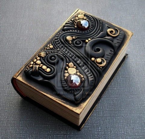 little_black_and_gold_book_box_by_mandarinmoon-d5t3qb3 (480x460, 183Kb)